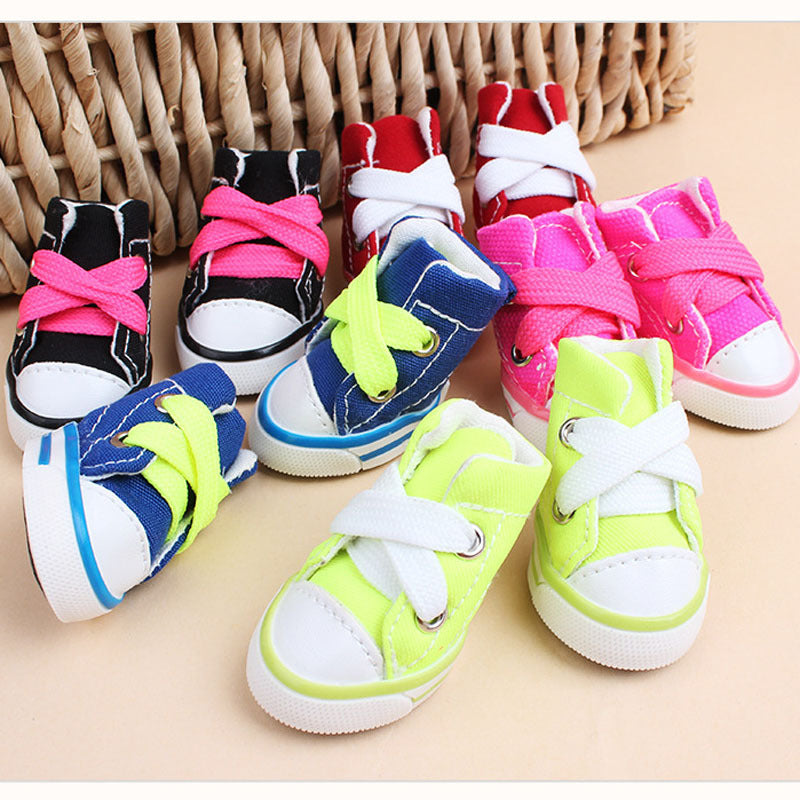 Anti-slip sole of dog shoe